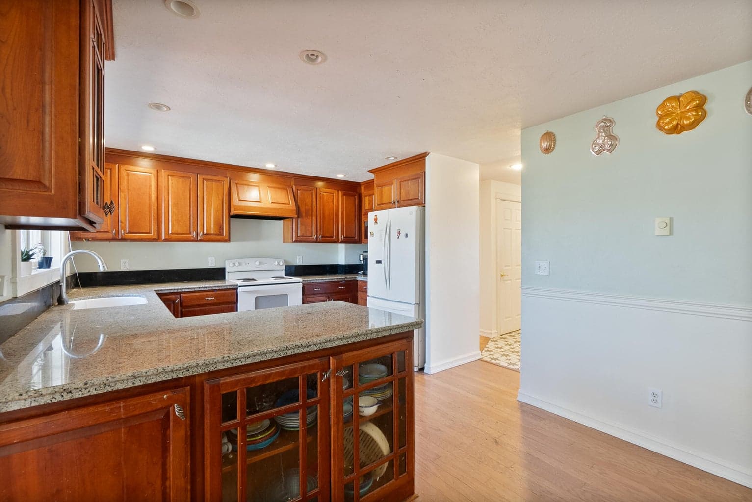 Photo of 873 N West Hills Road 14 of 36