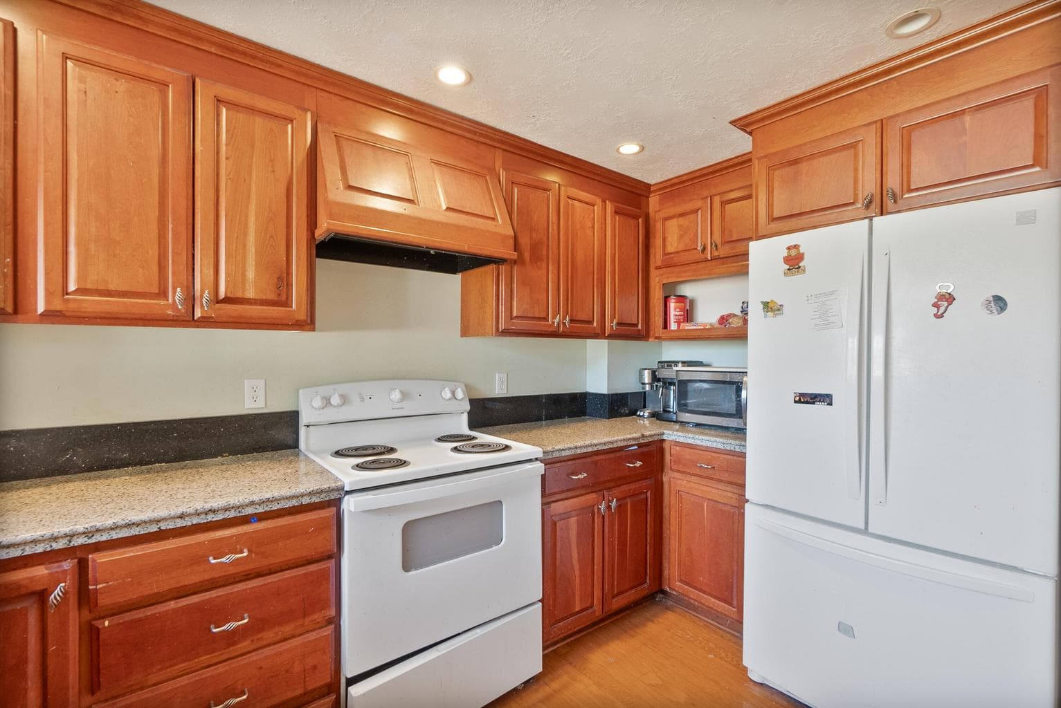 Photo of 873 N West Hills Road 18 of 36