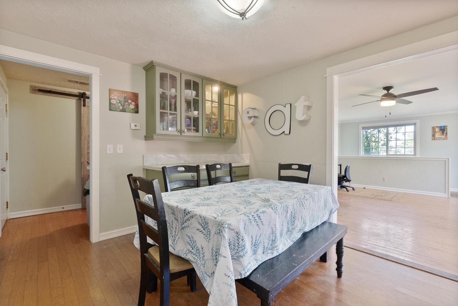 Photo of 873 N West Hills Road 19 of 36