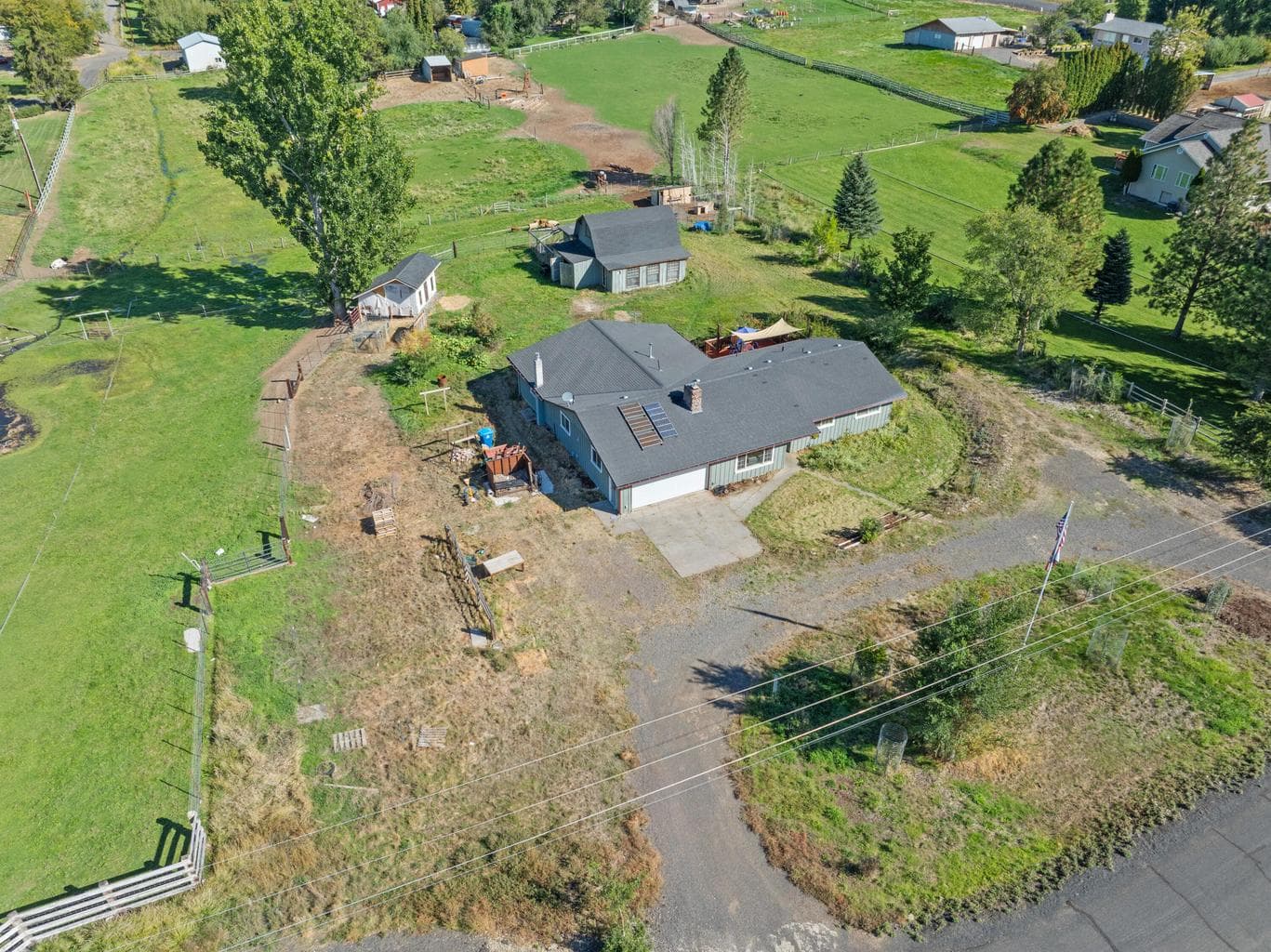 Photo of 873 West Hills 1 of 36