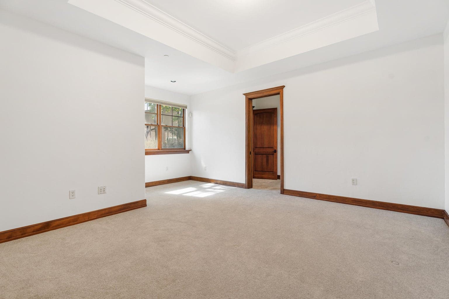 Photo of 363 SW Bluff Drive 12 of 39