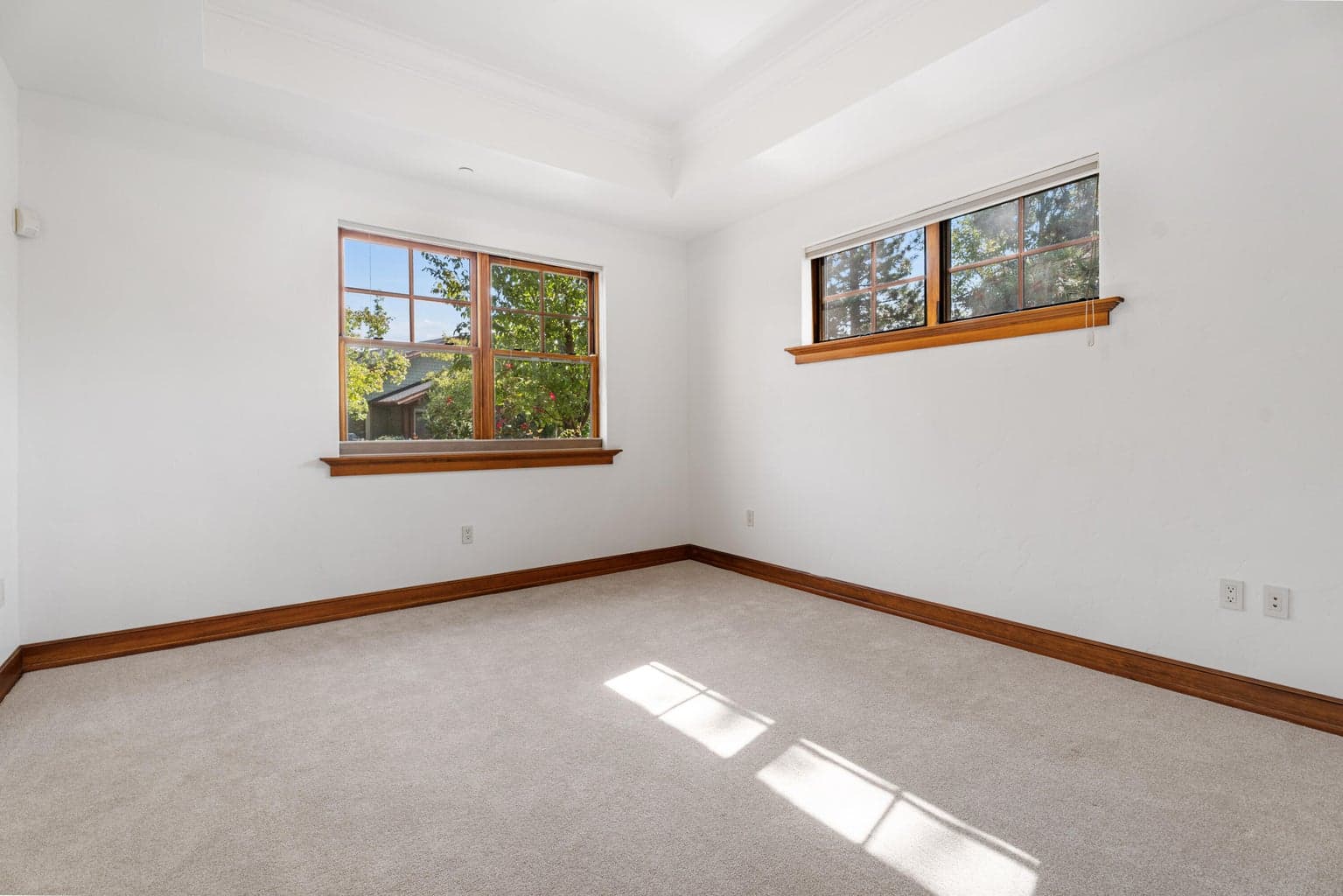 Photo of 363 SW Bluff Drive 18 of 39