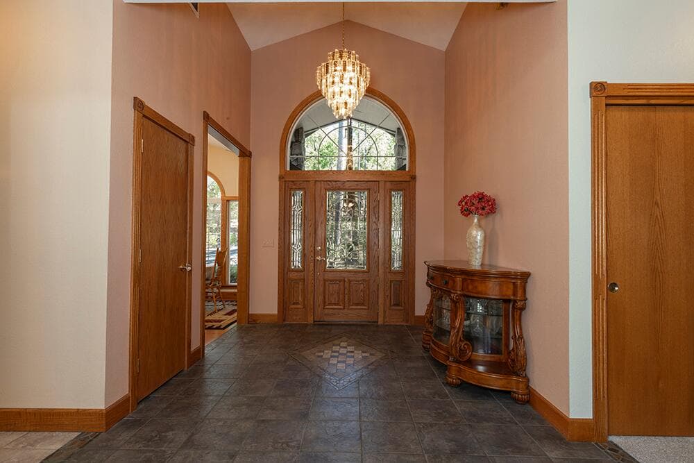 Photo of 2550 Granite Hill 5 of 68