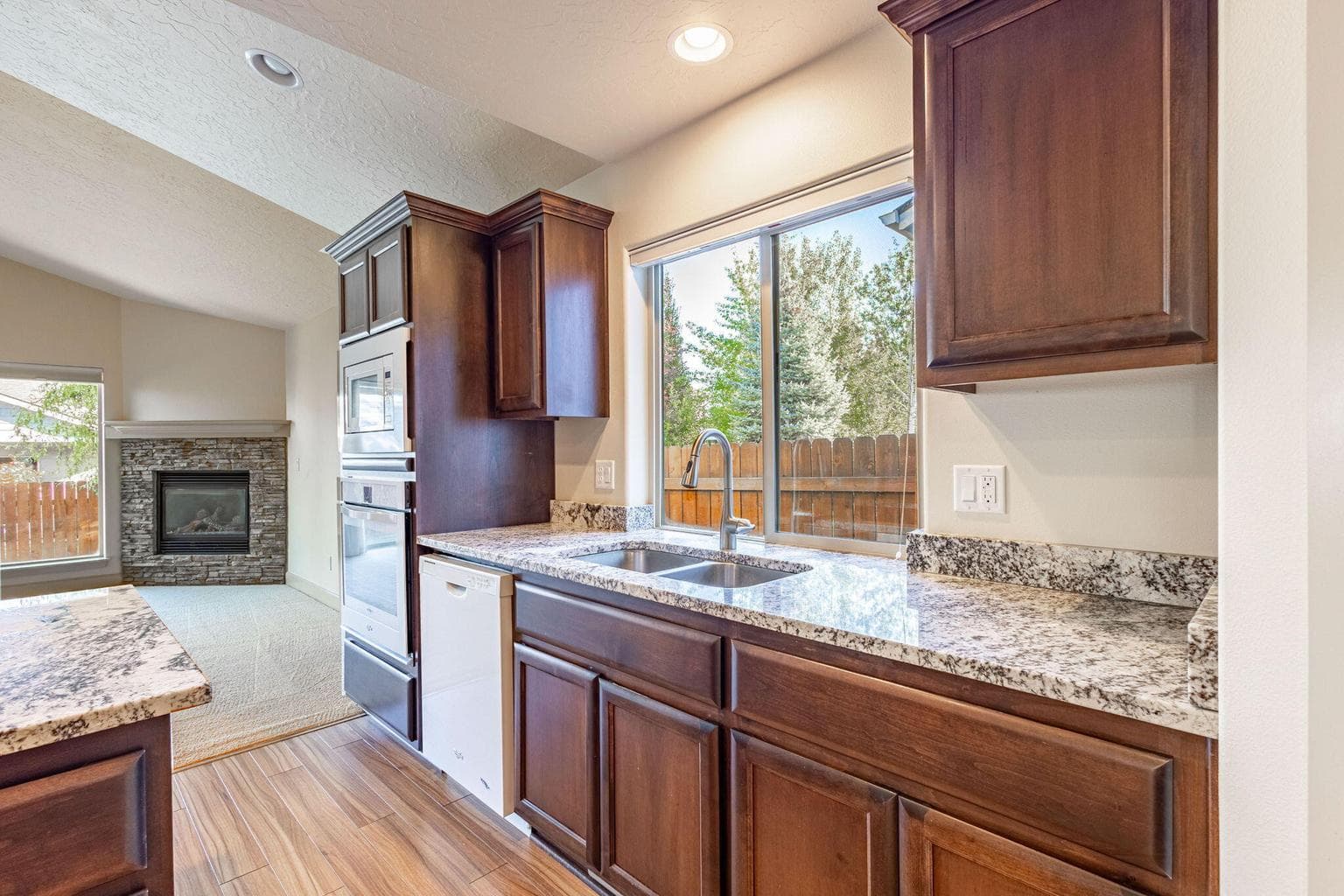 Photo of 2966 NE Dogwood Drive 7 of 35
