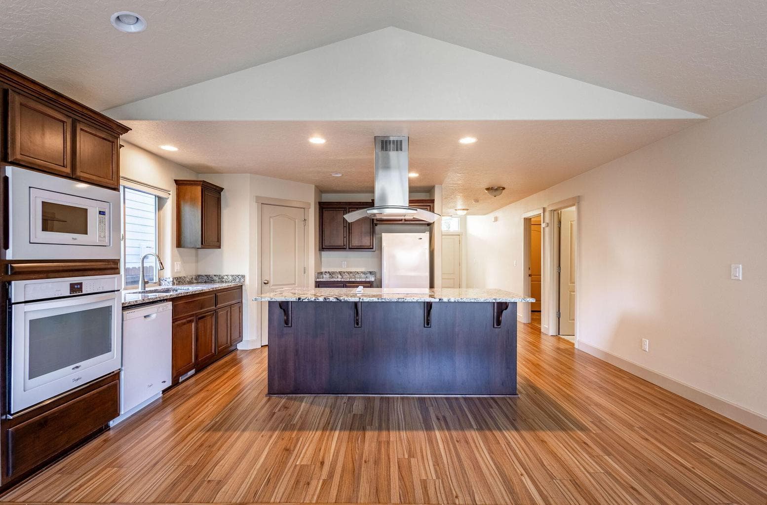 Photo of 2966 NE Dogwood Drive 16 of 35