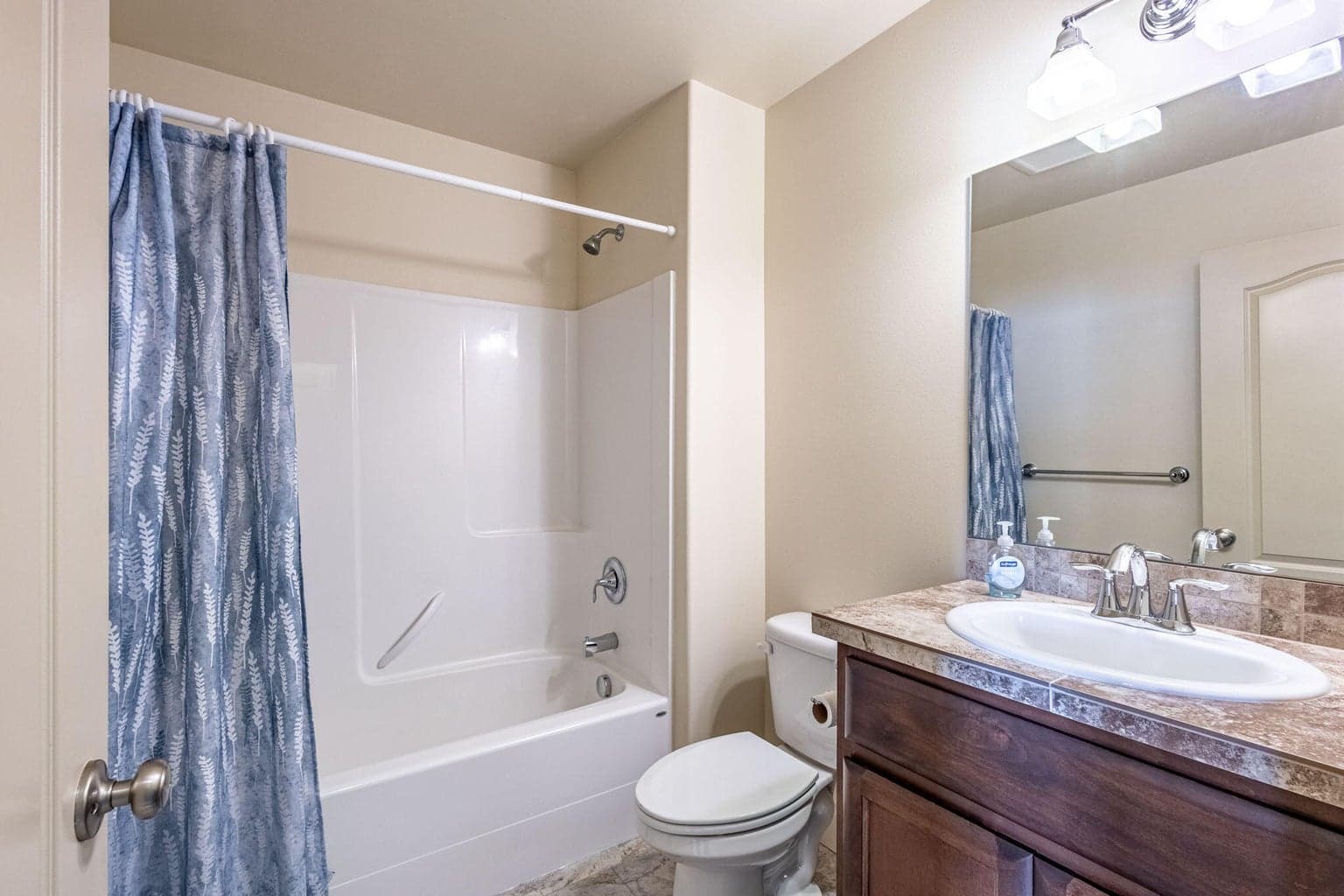 Photo of 2966 NE Dogwood Drive 27 of 35