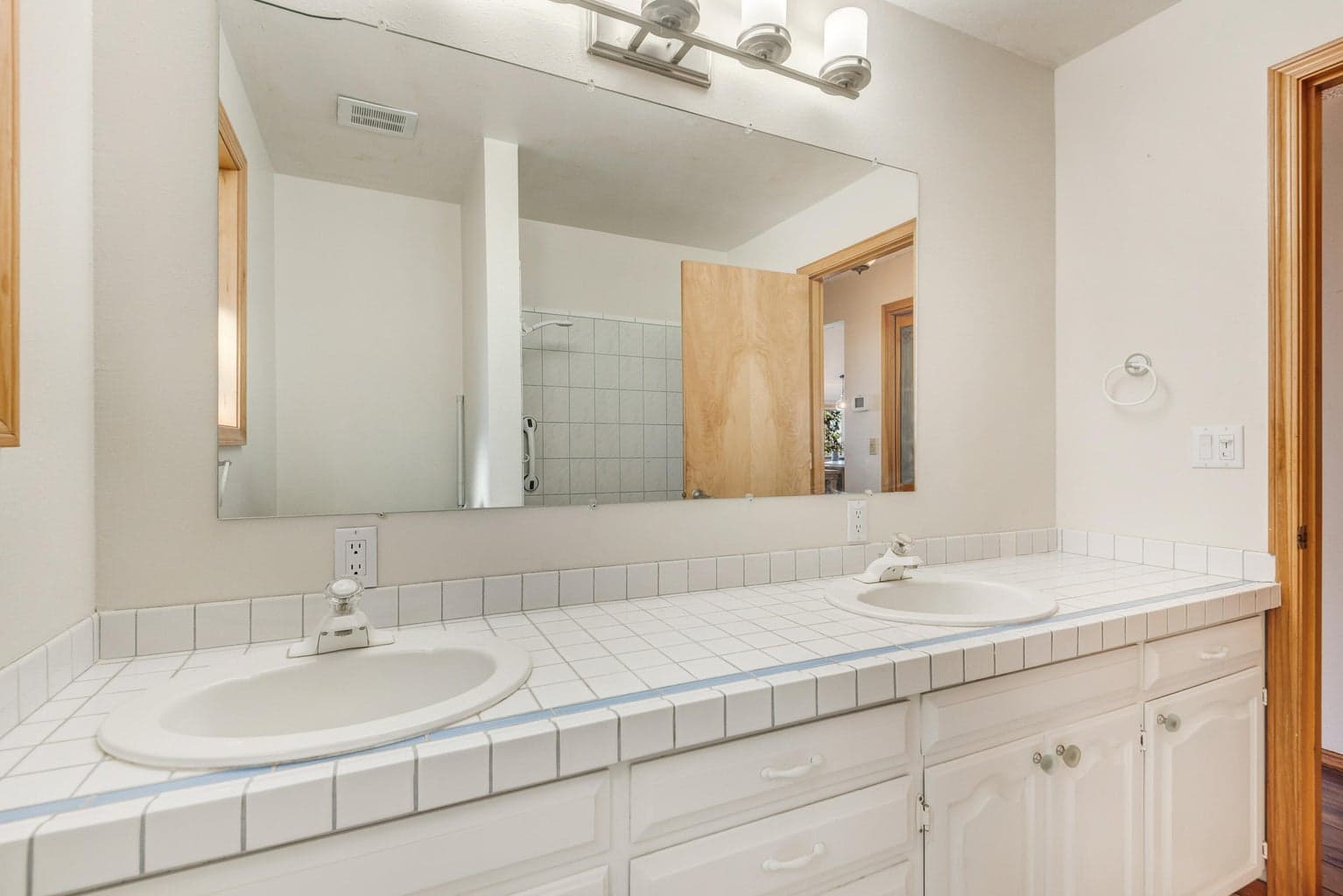 Photo of 6649 NW 30th Street 17 of 22