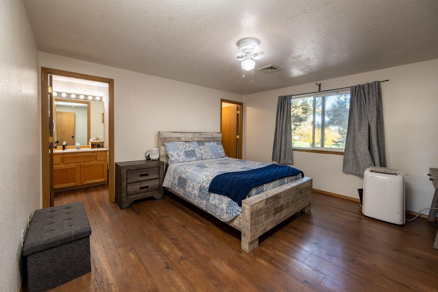Photo of 1480 SW 16th Street 11 of 34