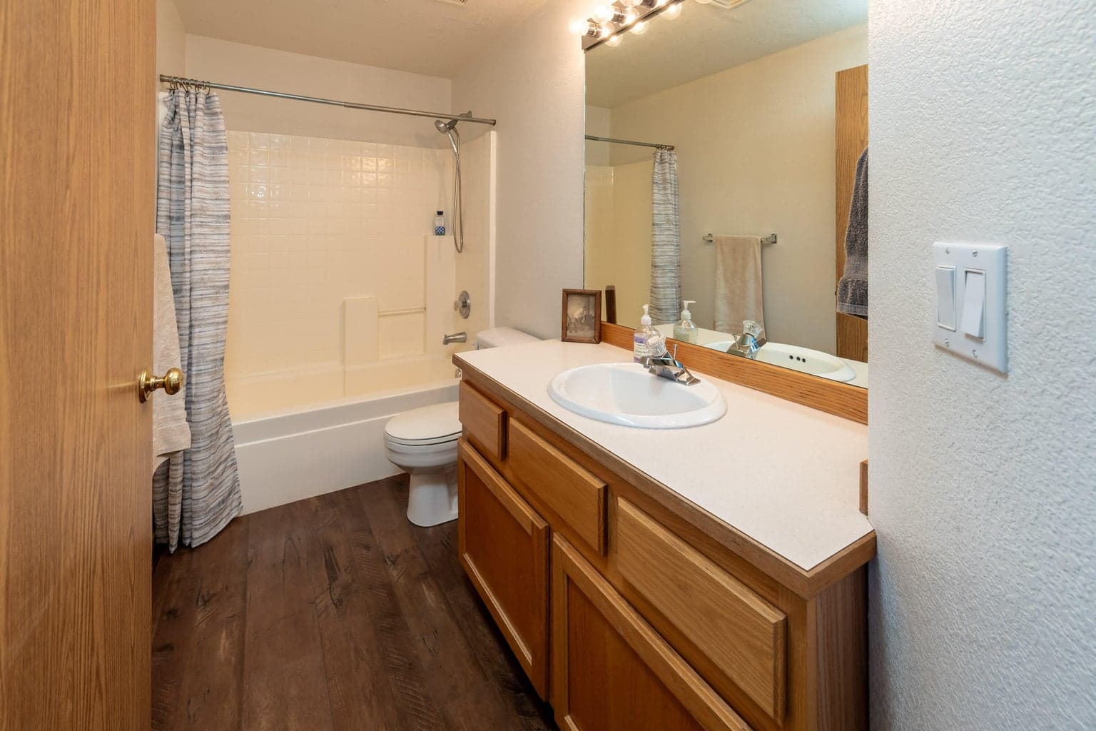 Photo of 1480 SW 16th Street 16 of 34