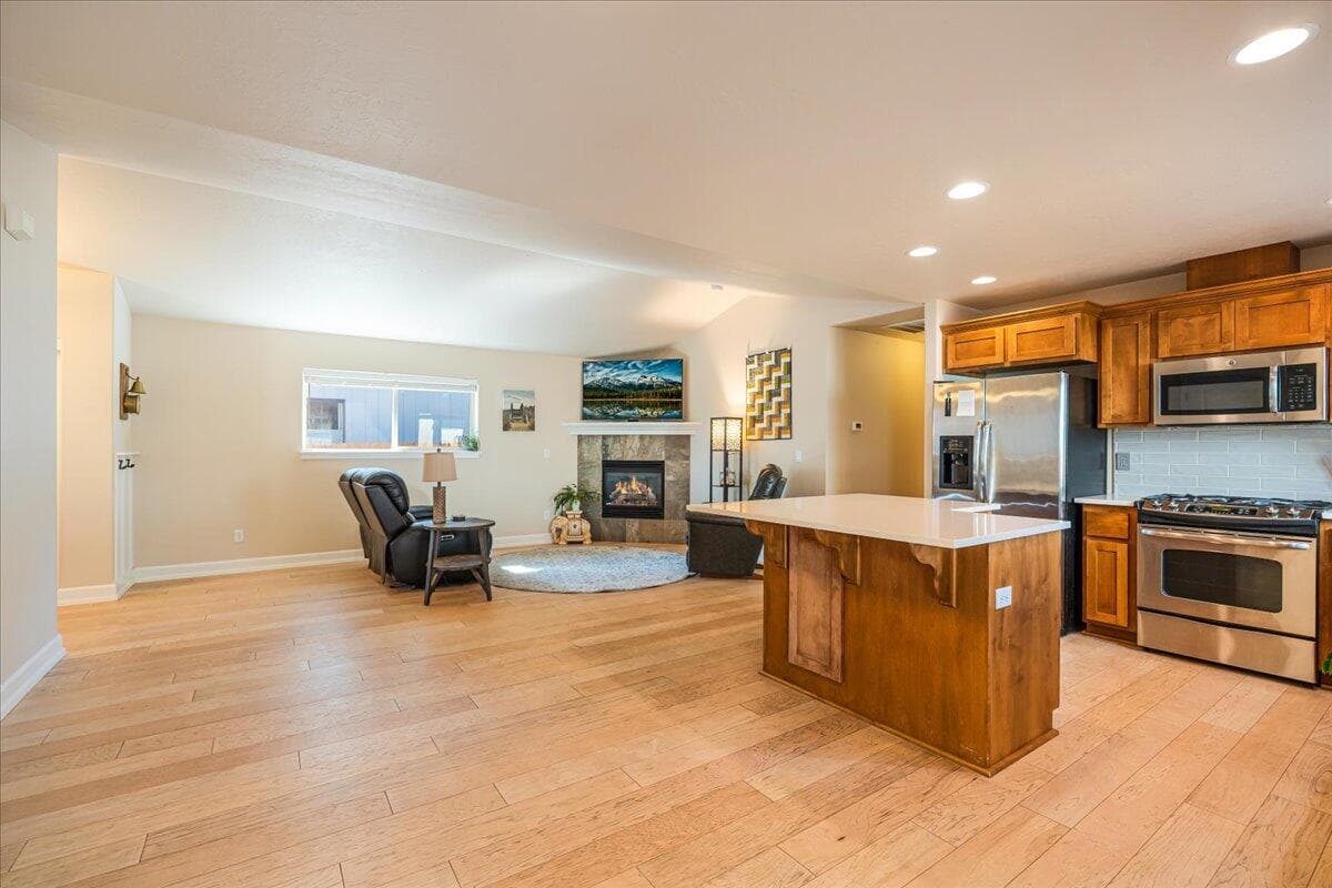 Photo of 3223 NE Spring Creek Place 6 of 24