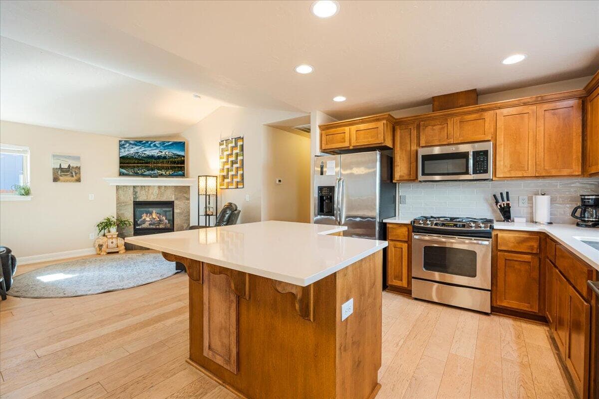 Photo of 3223 NE Spring Creek Place 8 of 24