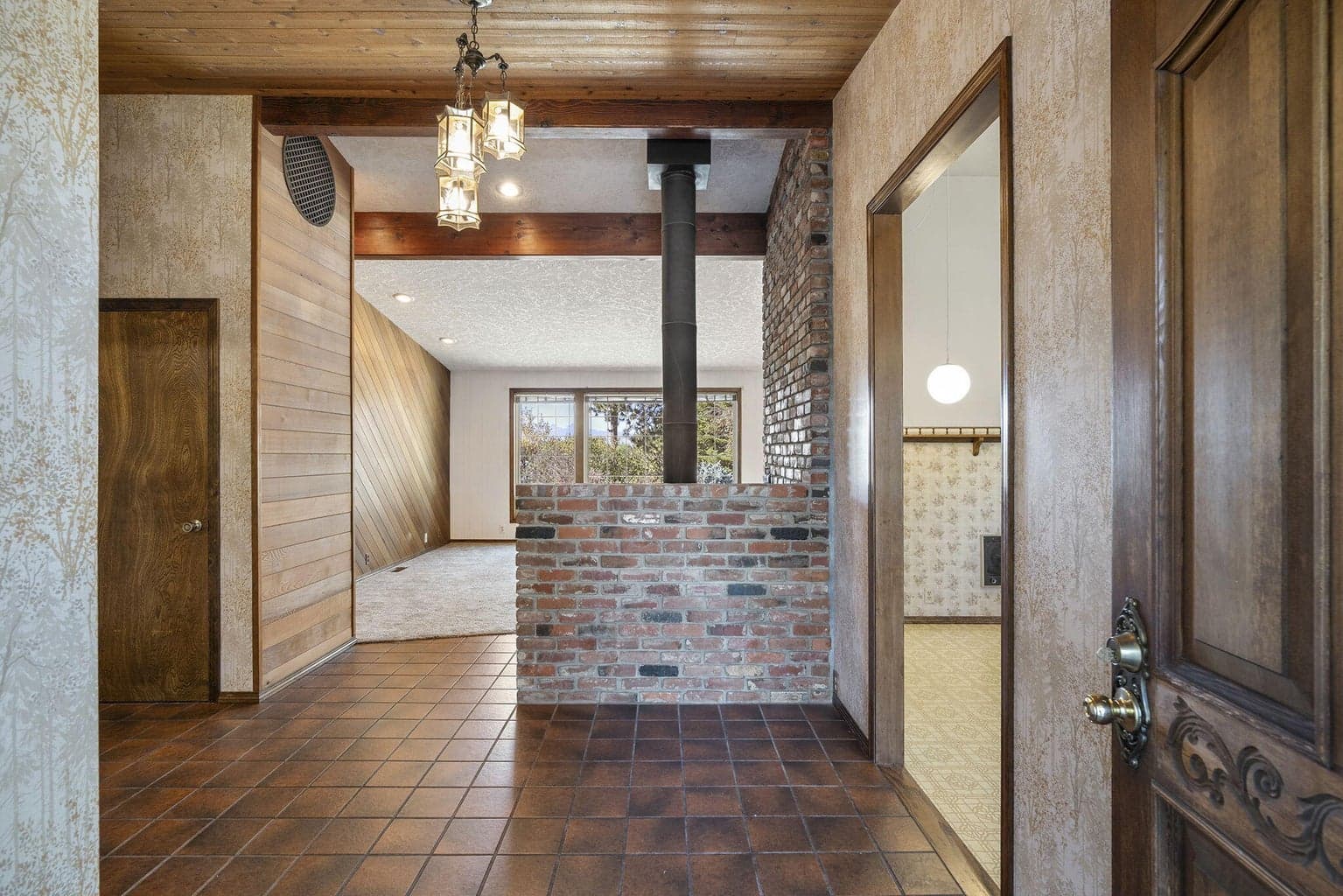 Photo of 21679 Obsidian Avenue 7 of 53