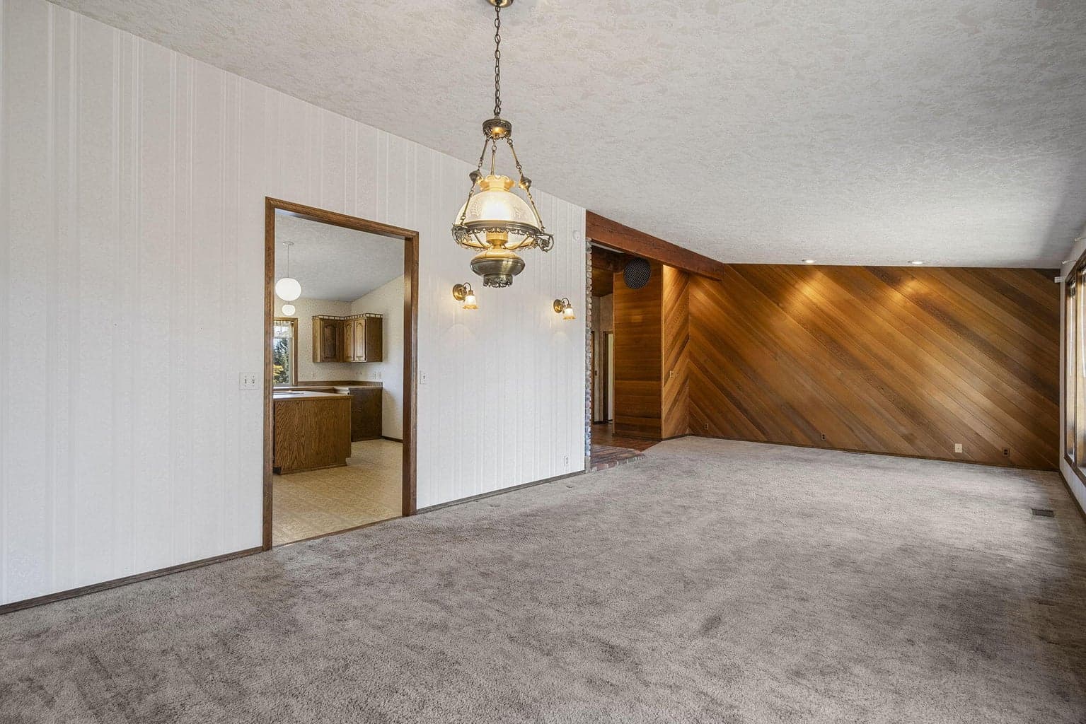 Photo of 21679 Obsidian Avenue 13 of 53