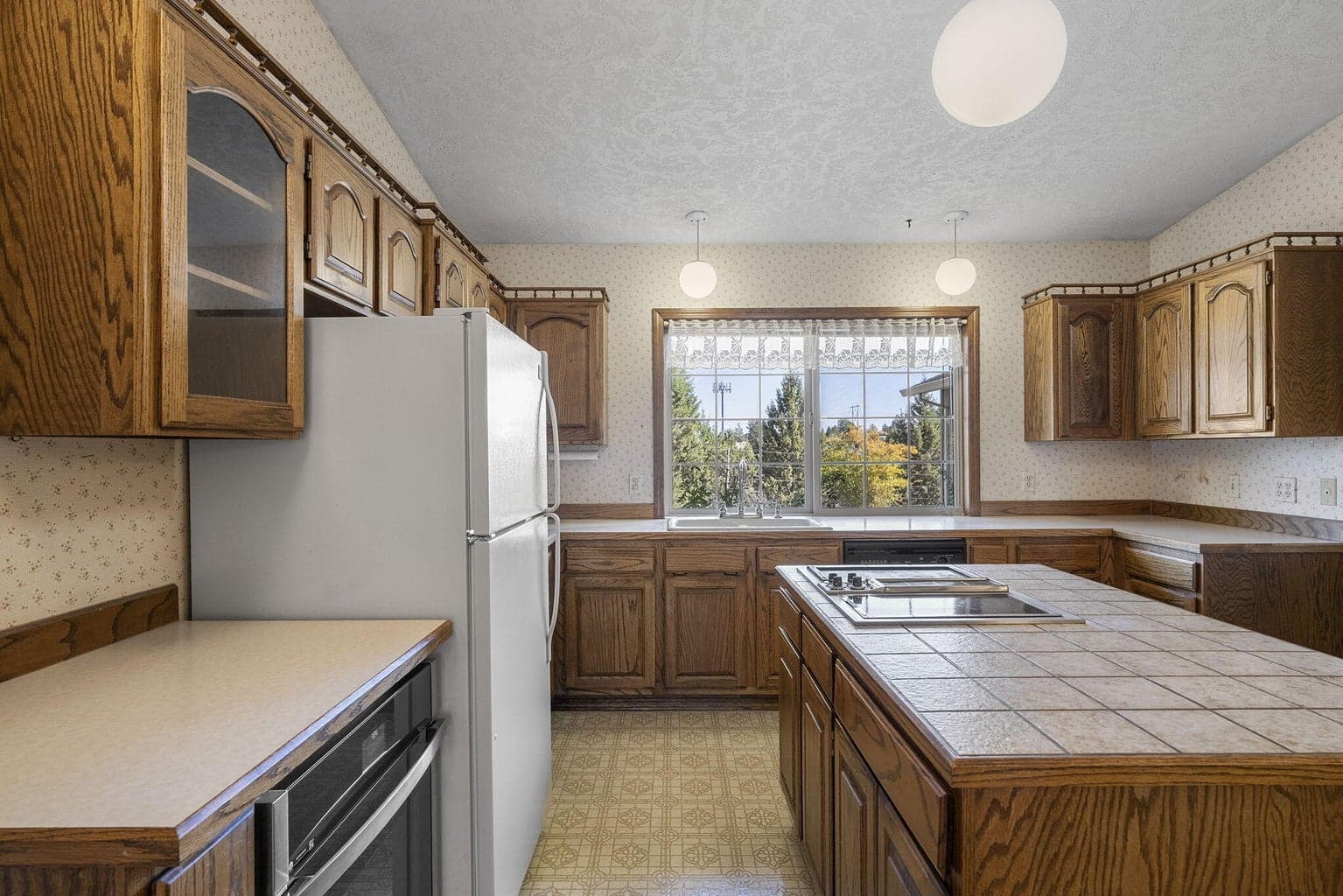 Photo of 21679 Obsidian Avenue 18 of 53