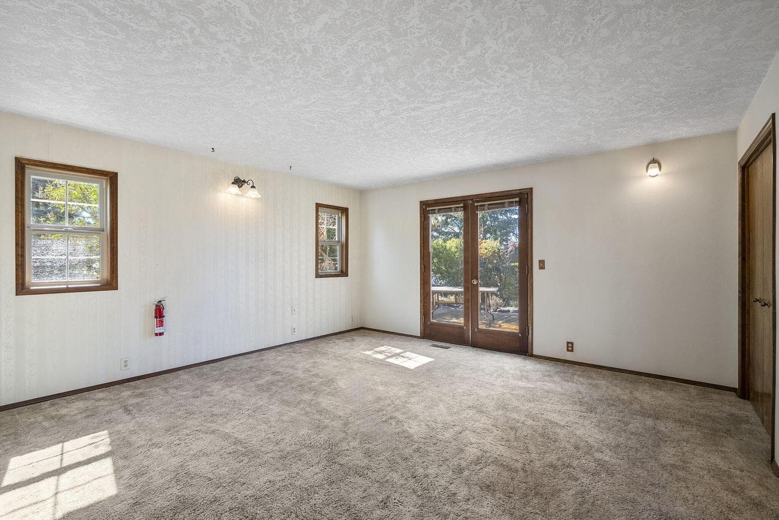 Photo of 21679 Obsidian Avenue 19 of 53