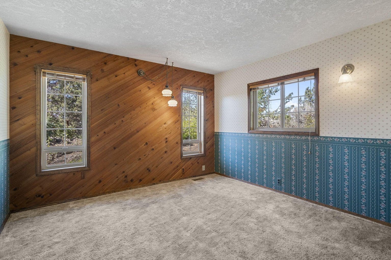 Photo of 21679 Obsidian Avenue 23 of 53