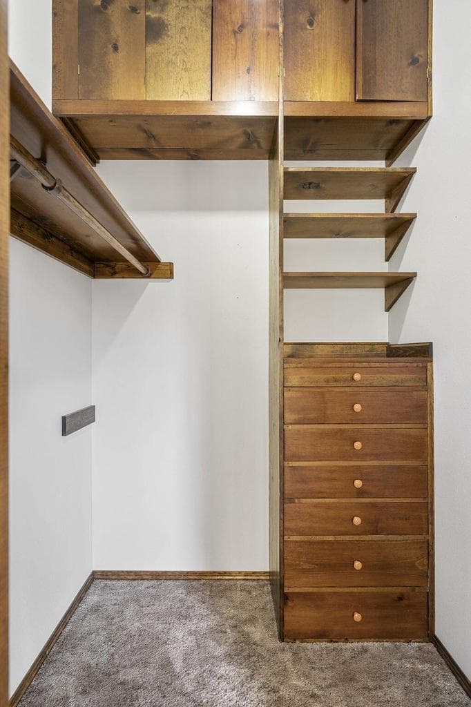 Photo of 21679 Obsidian Avenue 25 of 53