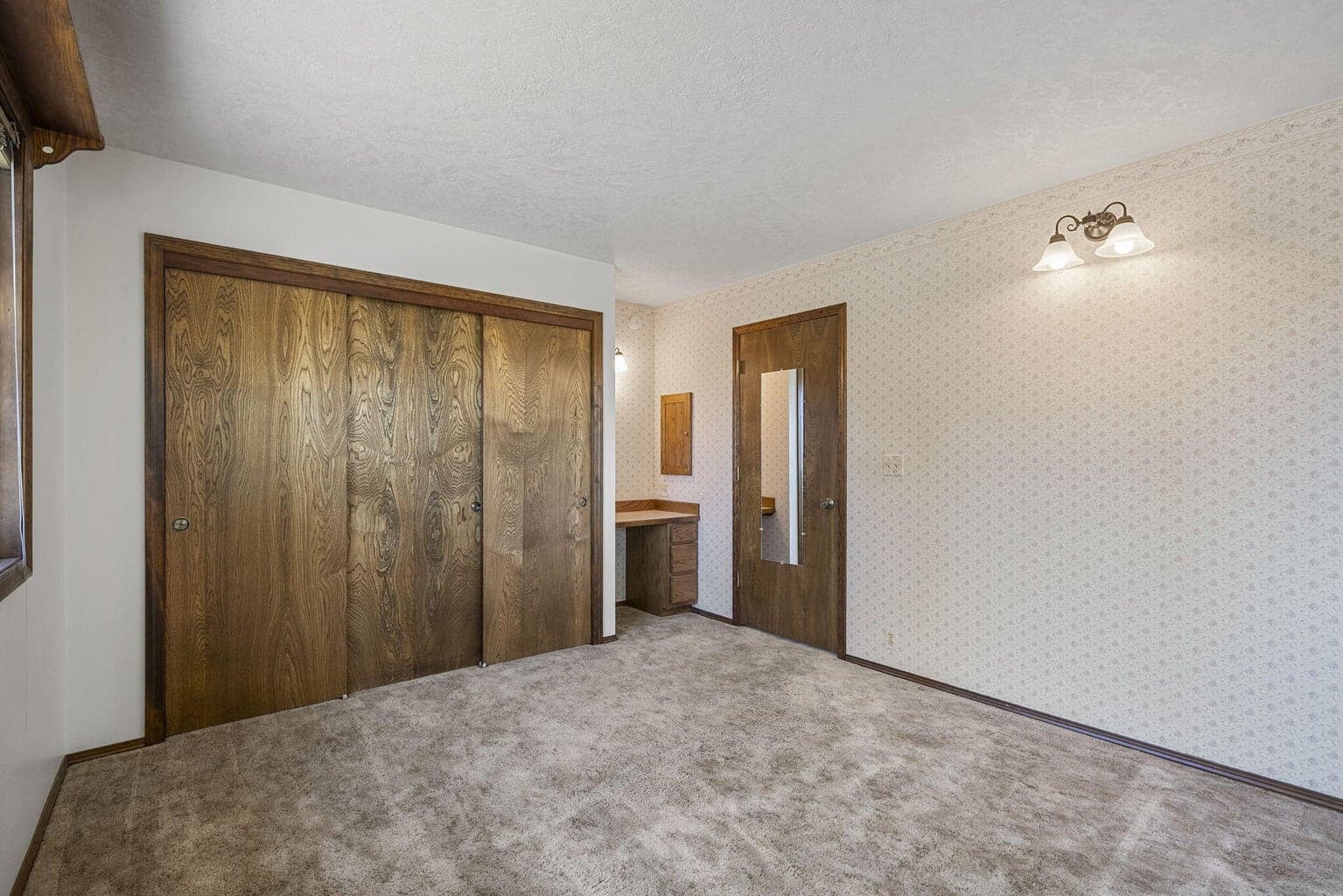 Photo of 21679 Obsidian Avenue 27 of 53