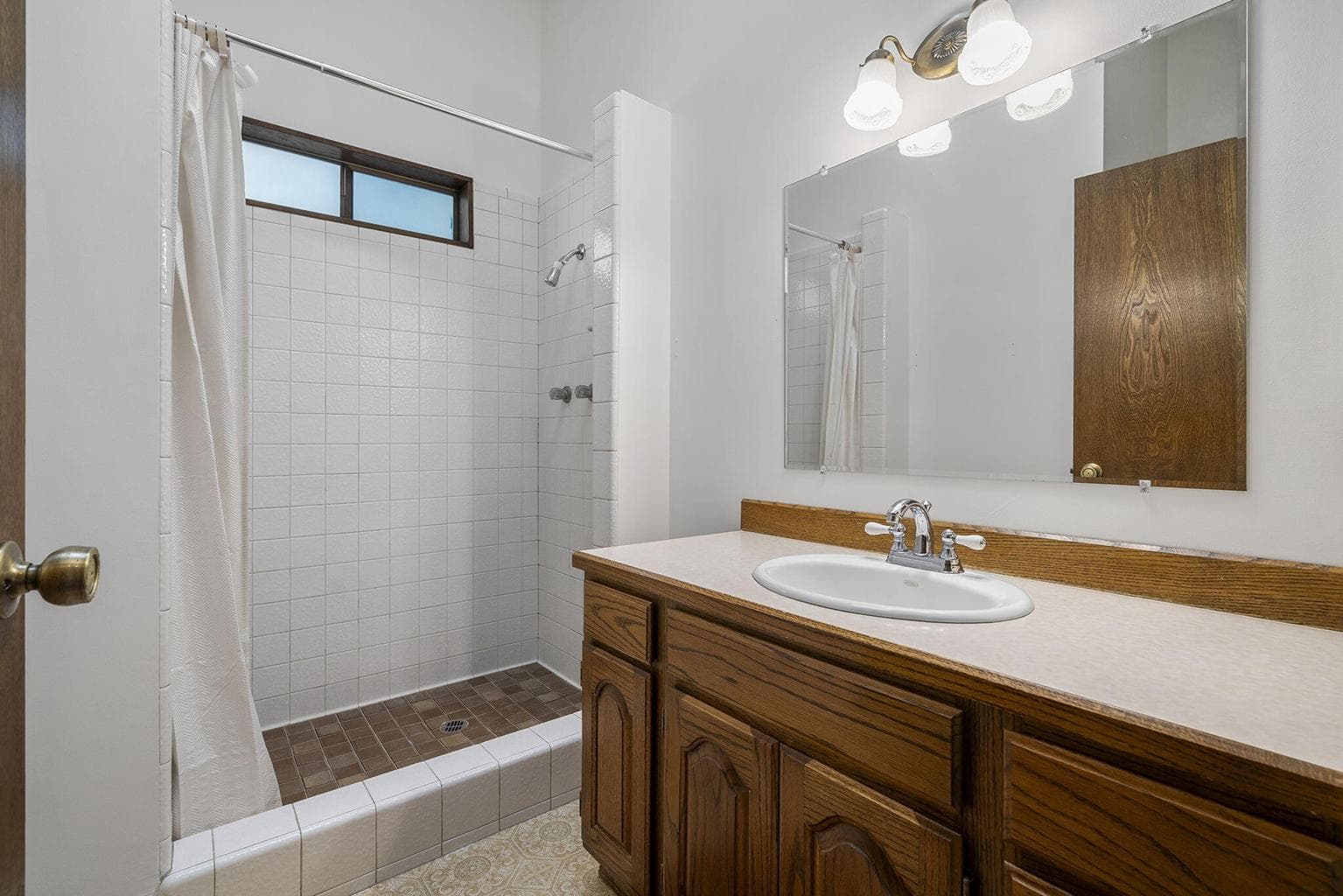Photo of 21679 Obsidian Avenue 28 of 53