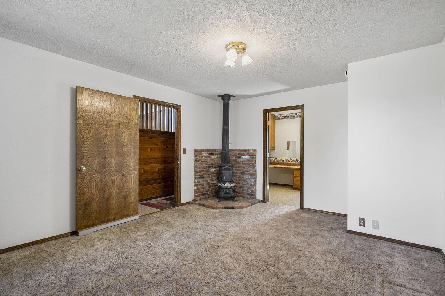 Photo of 21679 Obsidian Avenue 30 of 53