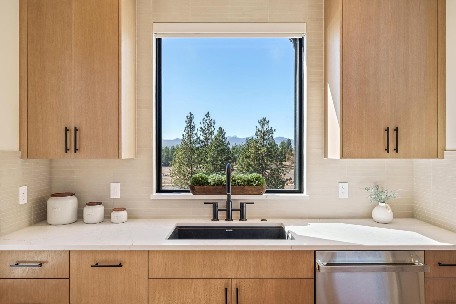 Photo of 3036 NW Polarstar Court 19 of 39