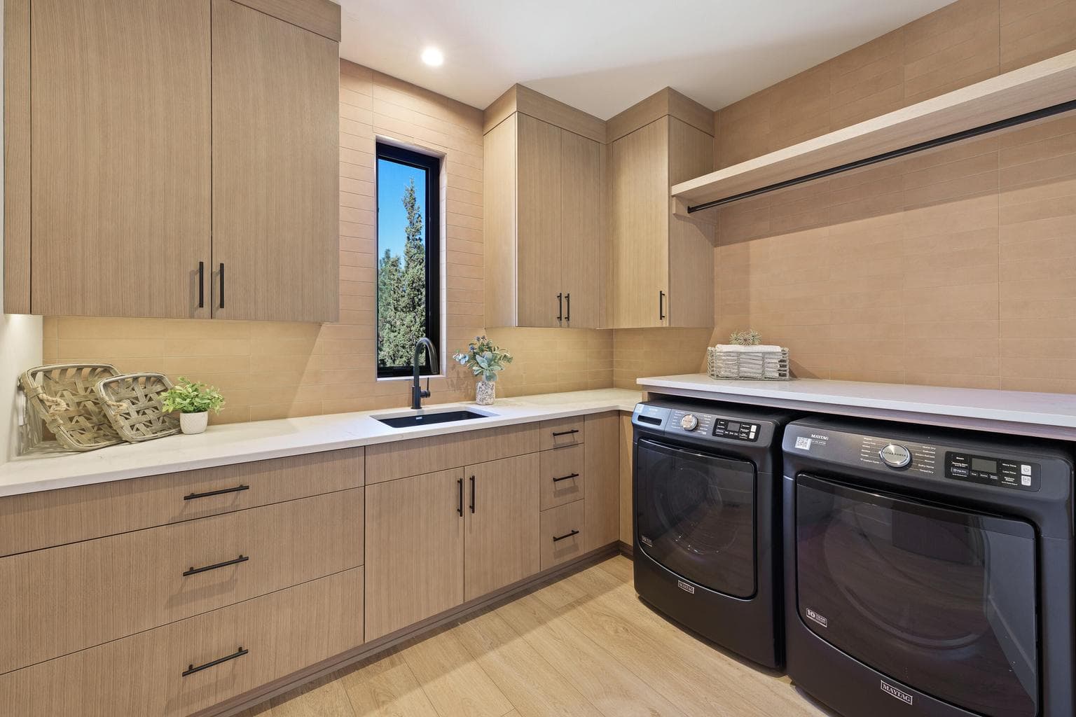 Photo of 3036 NW Polarstar Court 37 of 39