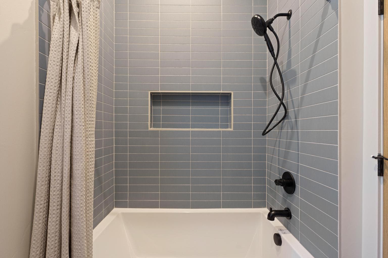 Photo of 3036 NW Polarstar Court 36 of 39