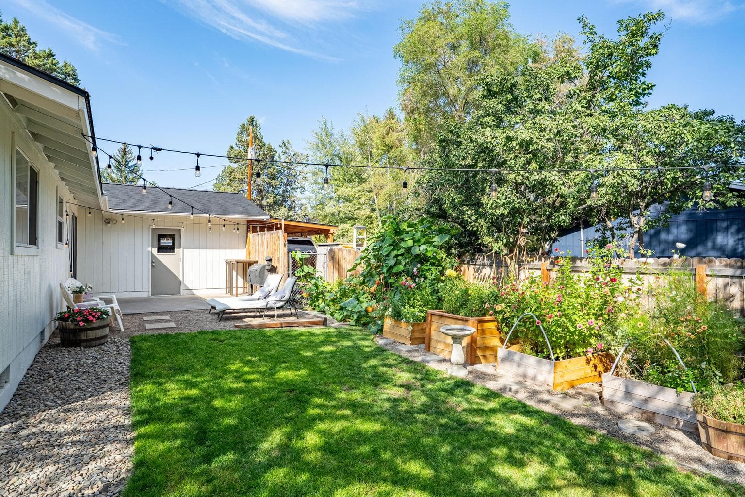 Photo of 1932 SW Curry Court 30 of 40
