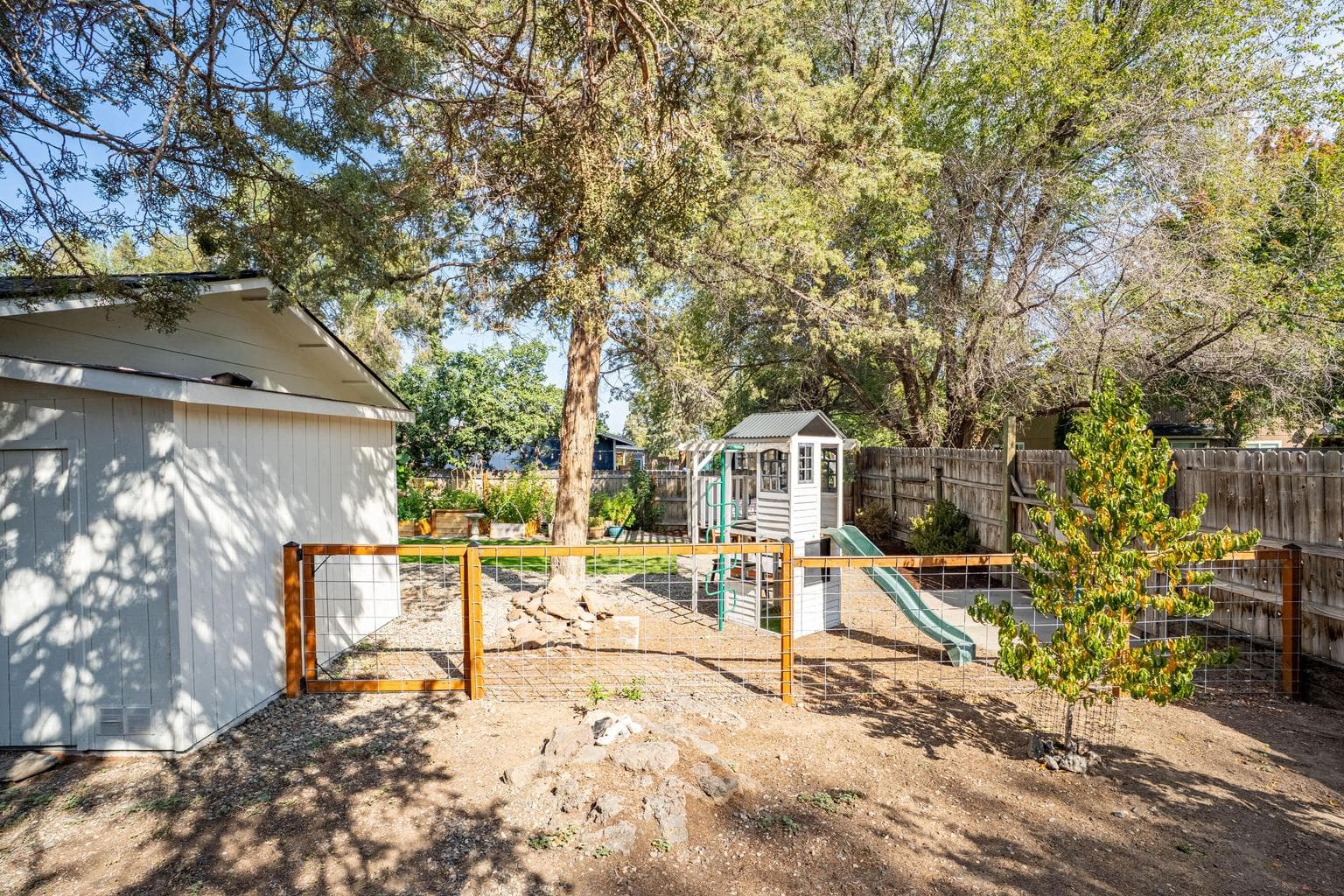 Photo of 1932 SW Curry Court 34 of 40