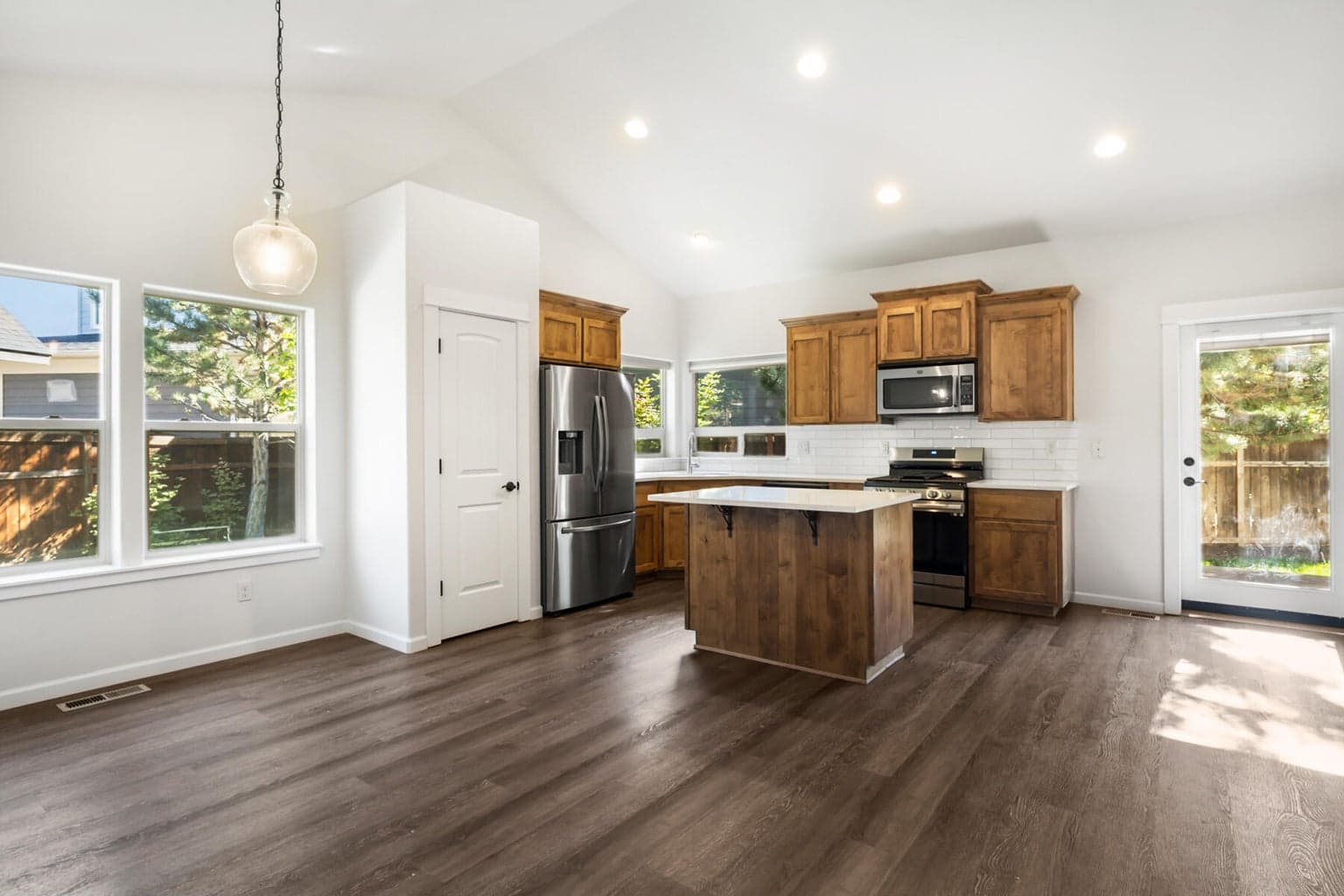 Photo of 2324 NE Halston Court 8 of 38