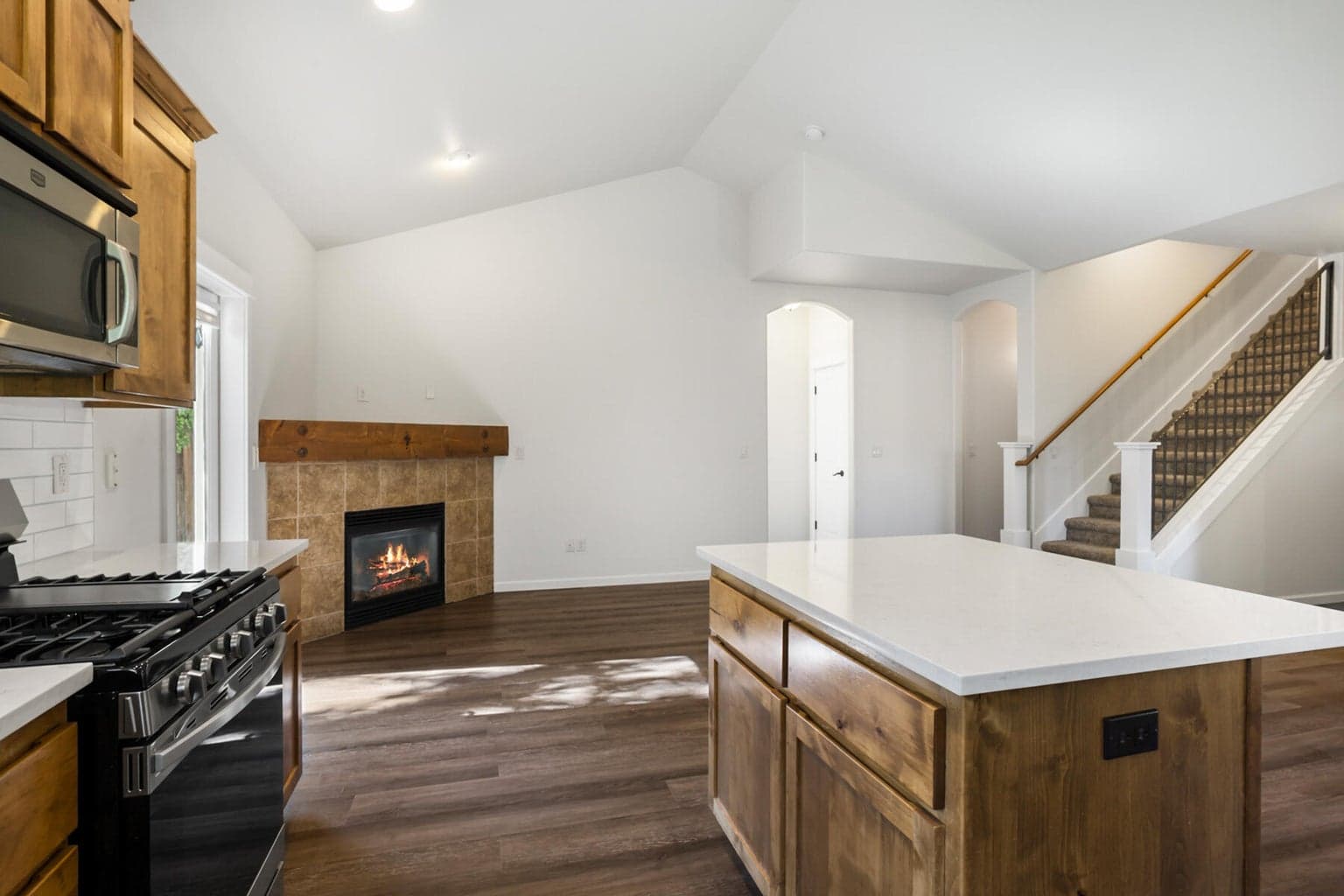 Photo of 2324 NE Halston Court 13 of 38