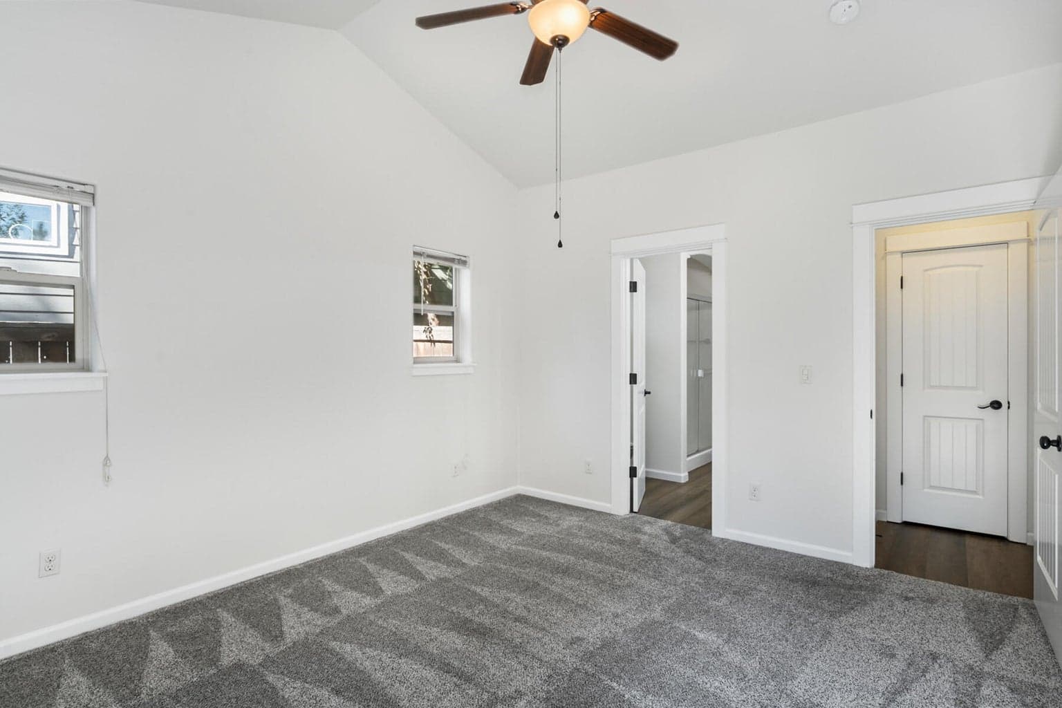 Photo of 2324 NE Halston Court 16 of 38