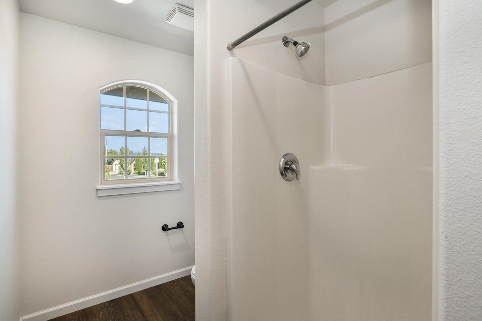 Photo of 2324 NE Halston Court 28 of 38