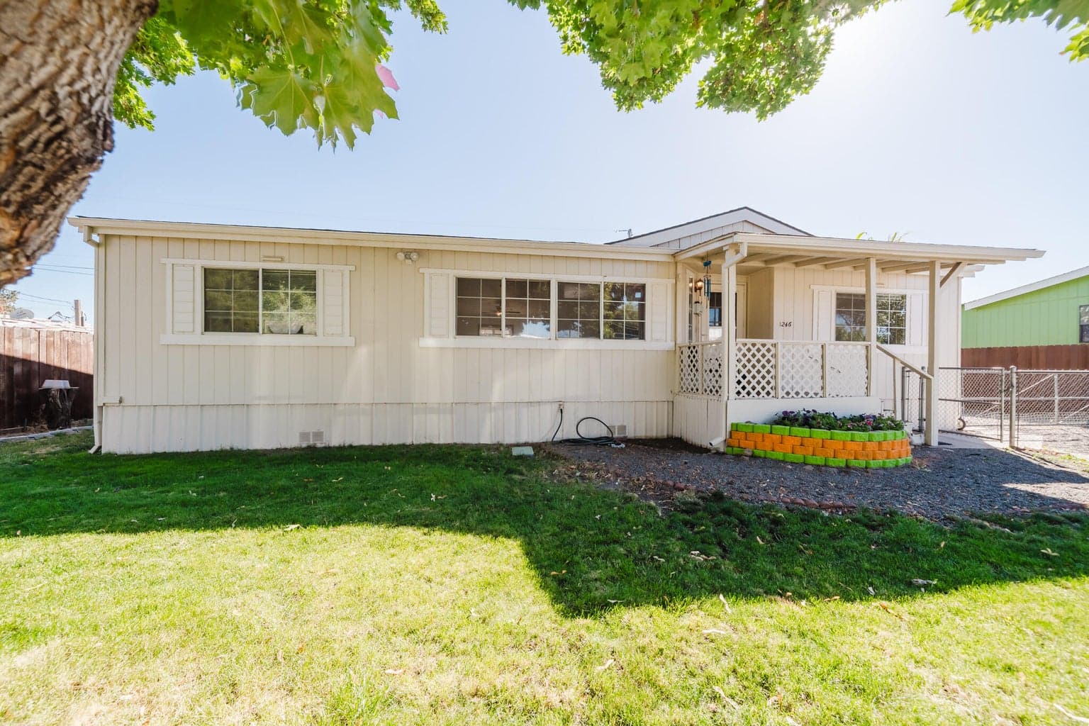Photo of 246 6th 3 of 45