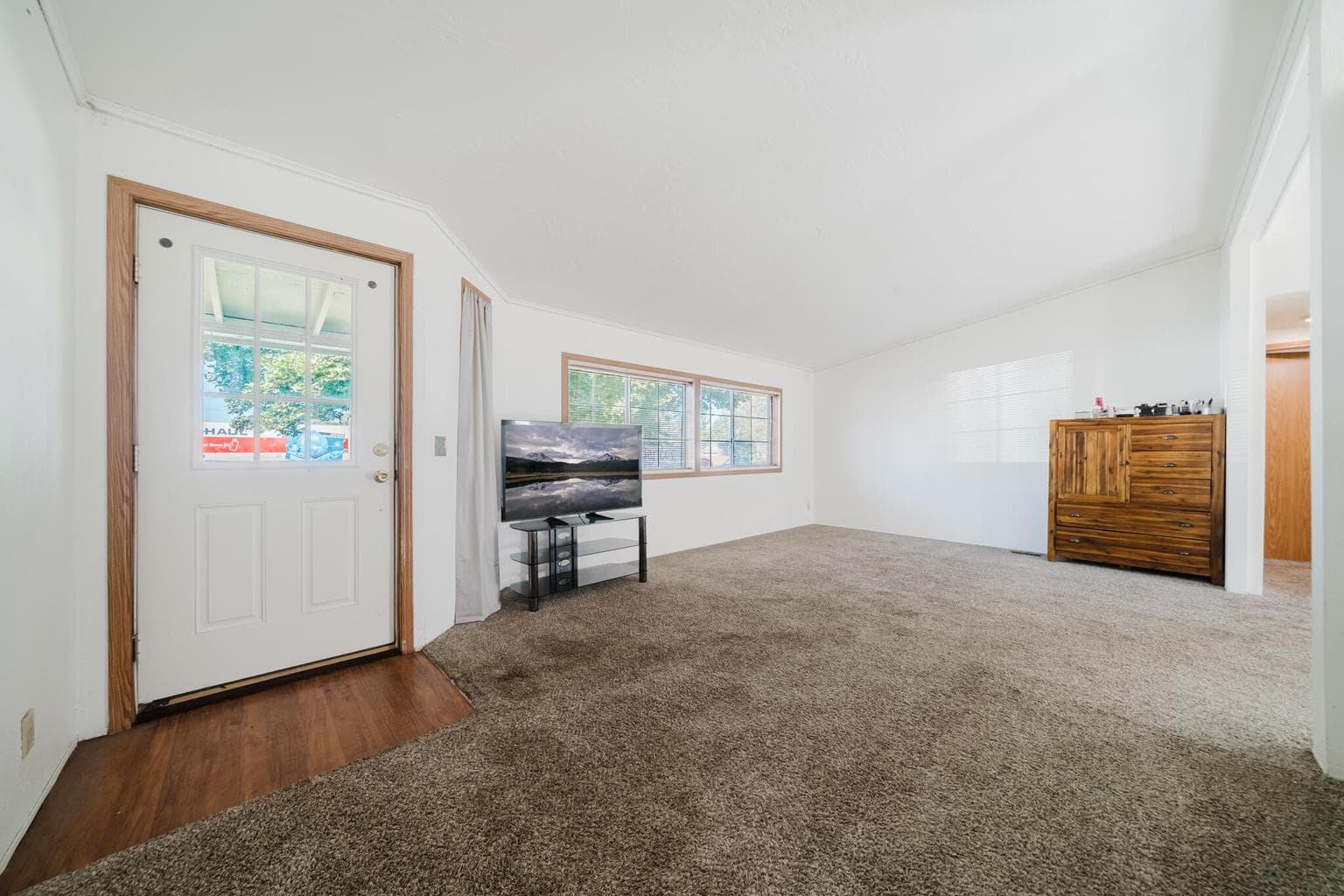 Photo of 246 6th 5 of 45