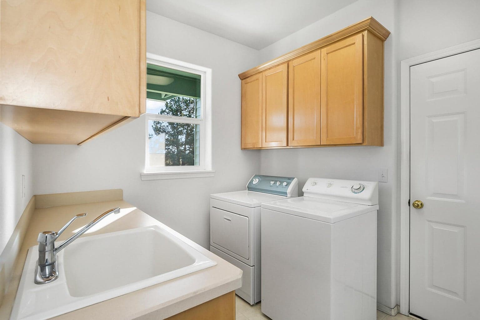 Photo of 2525 Cliff Hawk Court 23 of 45