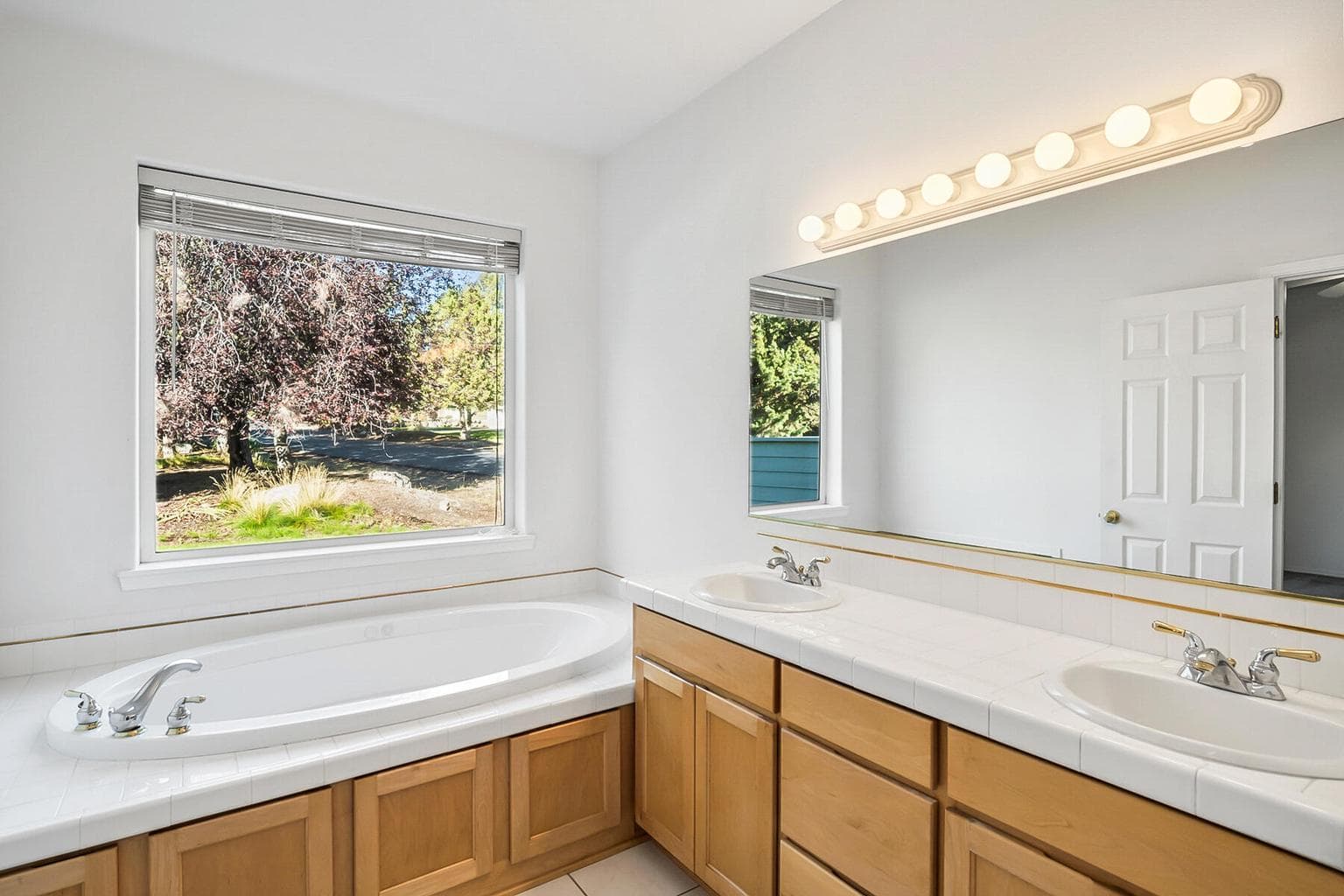 Photo of 2525 Cliff Hawk Court 31 of 45