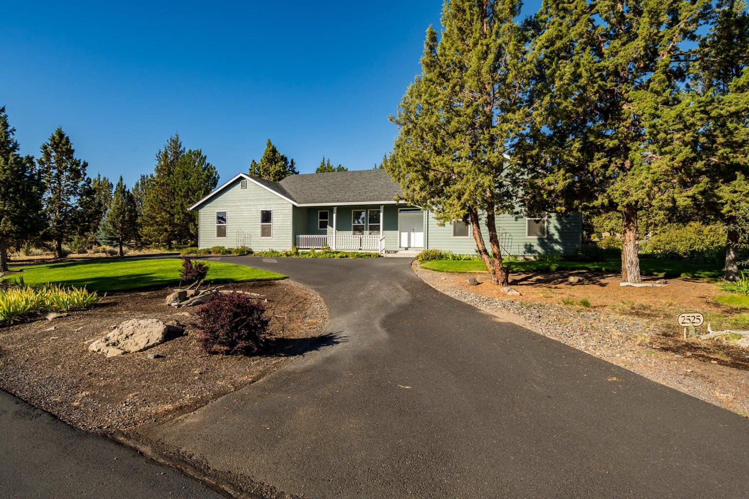 Photo of 2525 Cliff Hawk Court 36 of 45