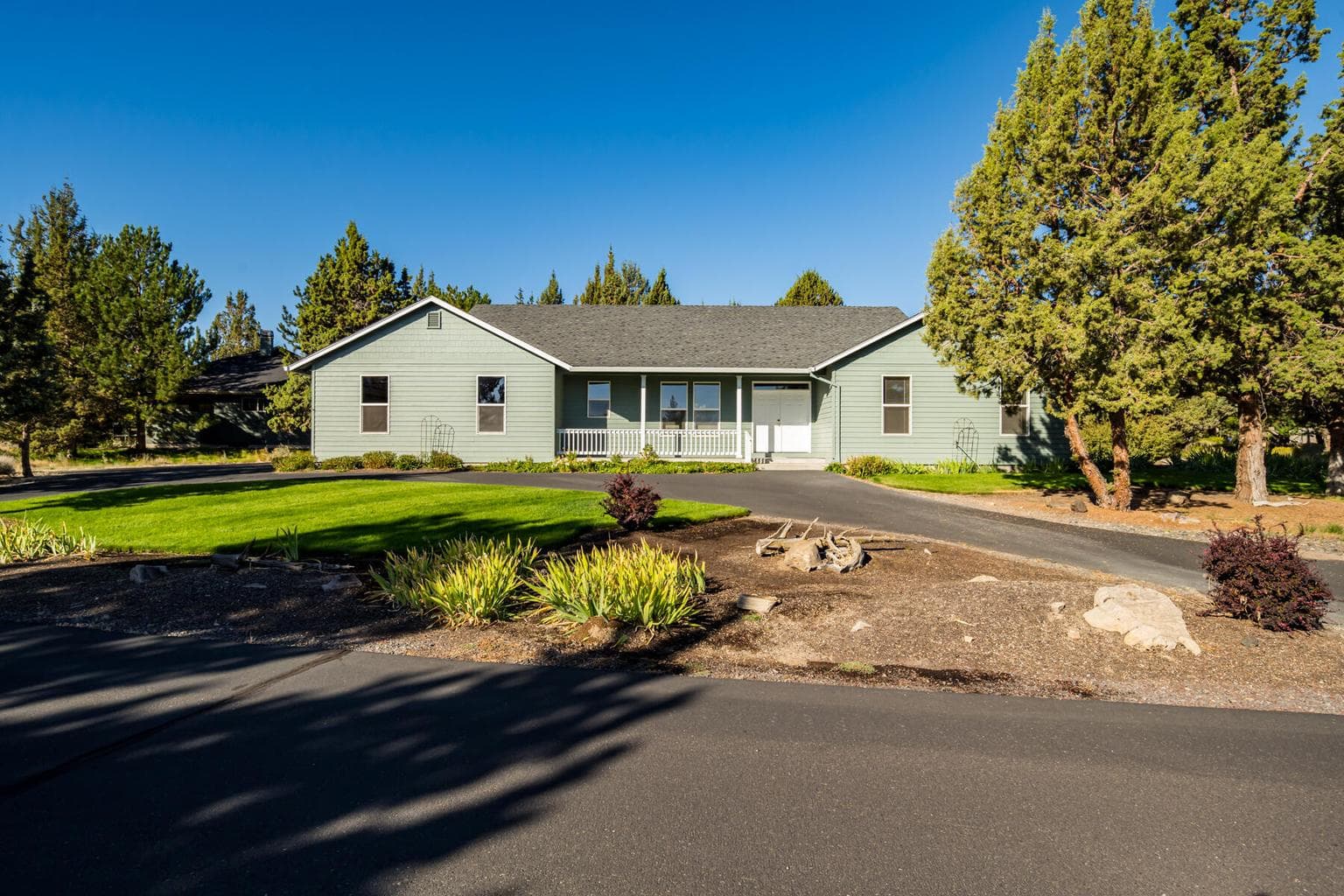 Photo of 2525 Cliff Hawk Court 37 of 45
