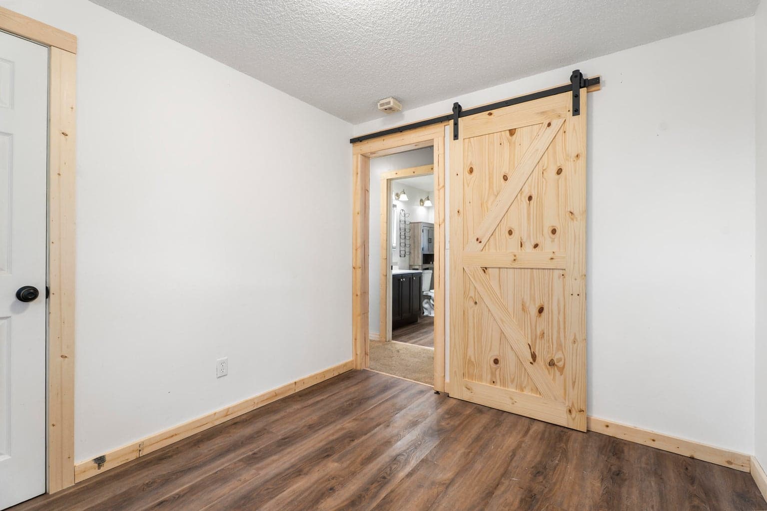 Photo of 740 SE 6th Street 11 of 21