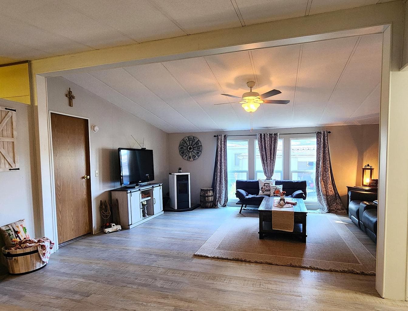 Great Room with vaulted ceiling