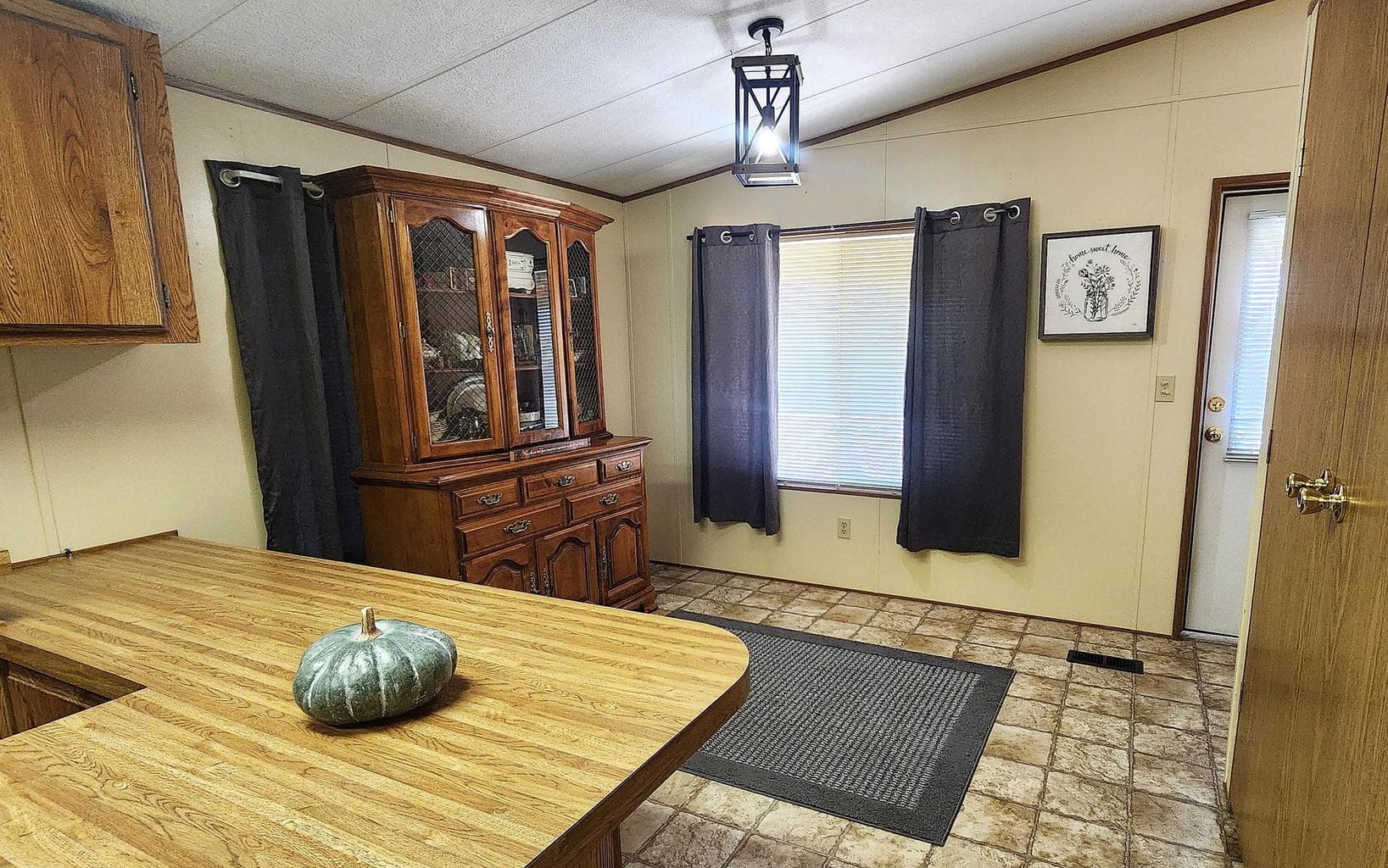 Breakfast nook
