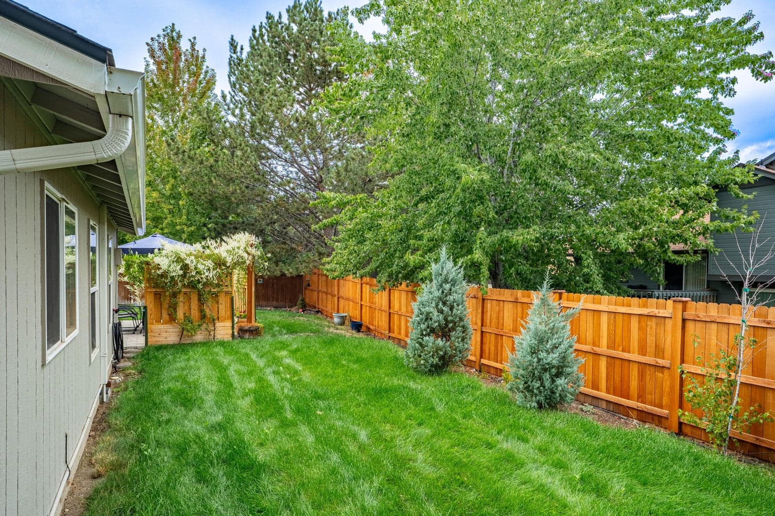 Photo of 3036 NE Royal Court 30 of 36
