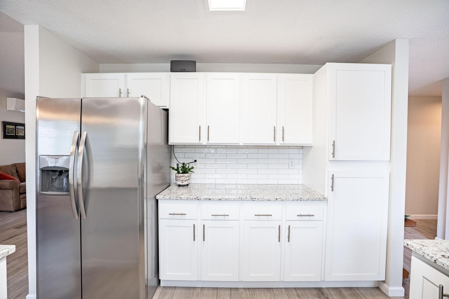 Photo of 3036 NE Royal Court 9 of 36