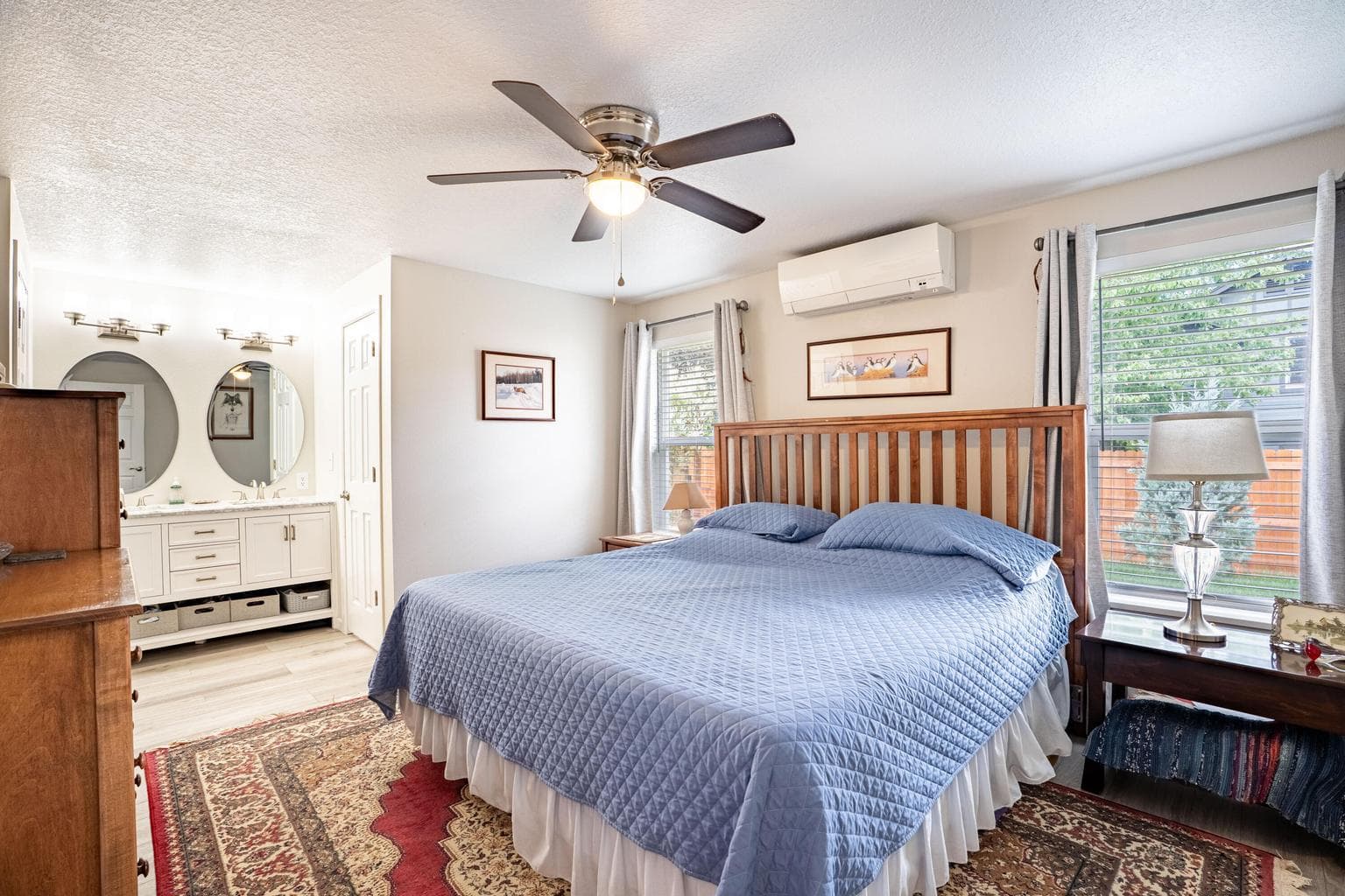 Photo of 3036 NE Royal Court 22 of 36