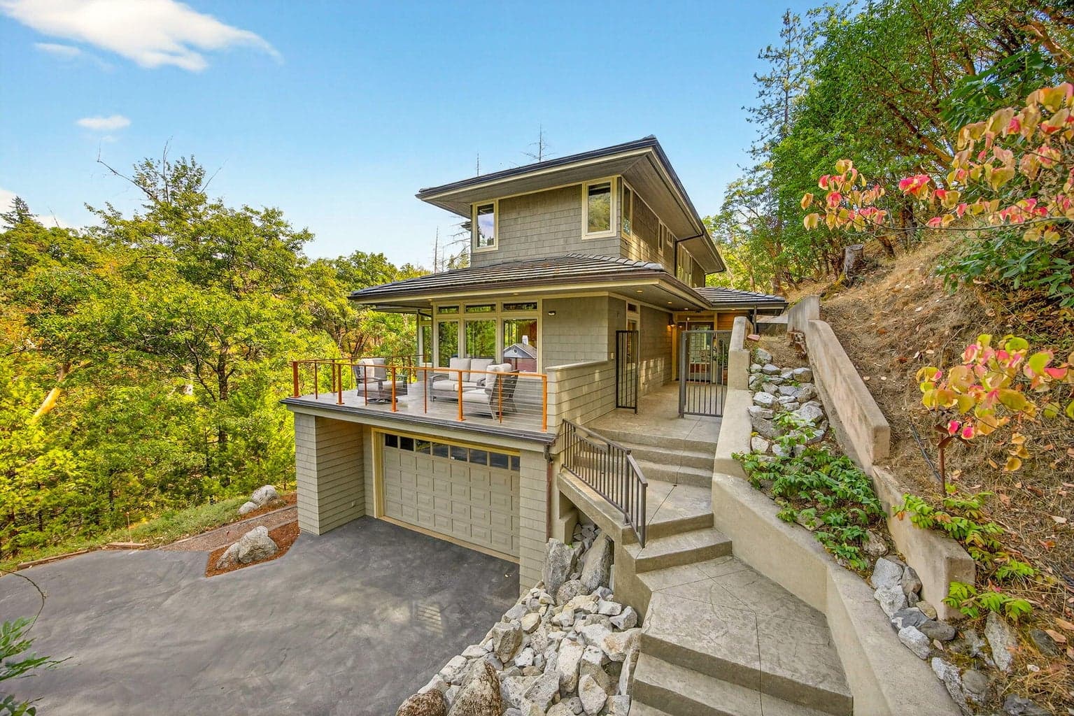 Photo of 545 Ashland Creek 3 of 66