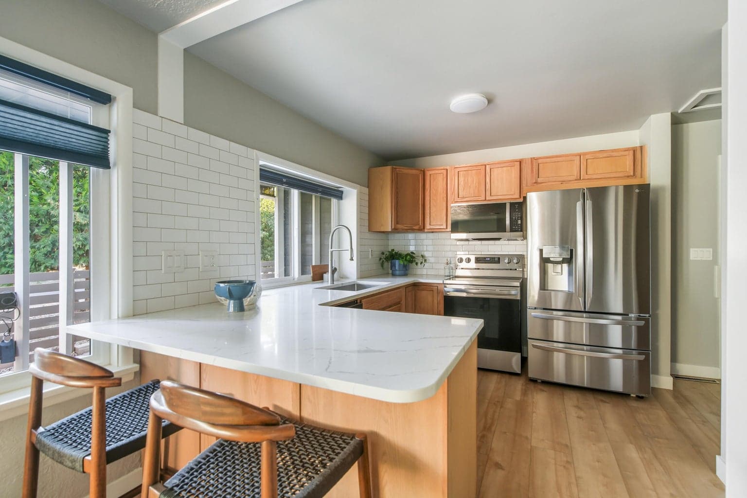 Photo of 464 NE Irving Avenue 11 of 36