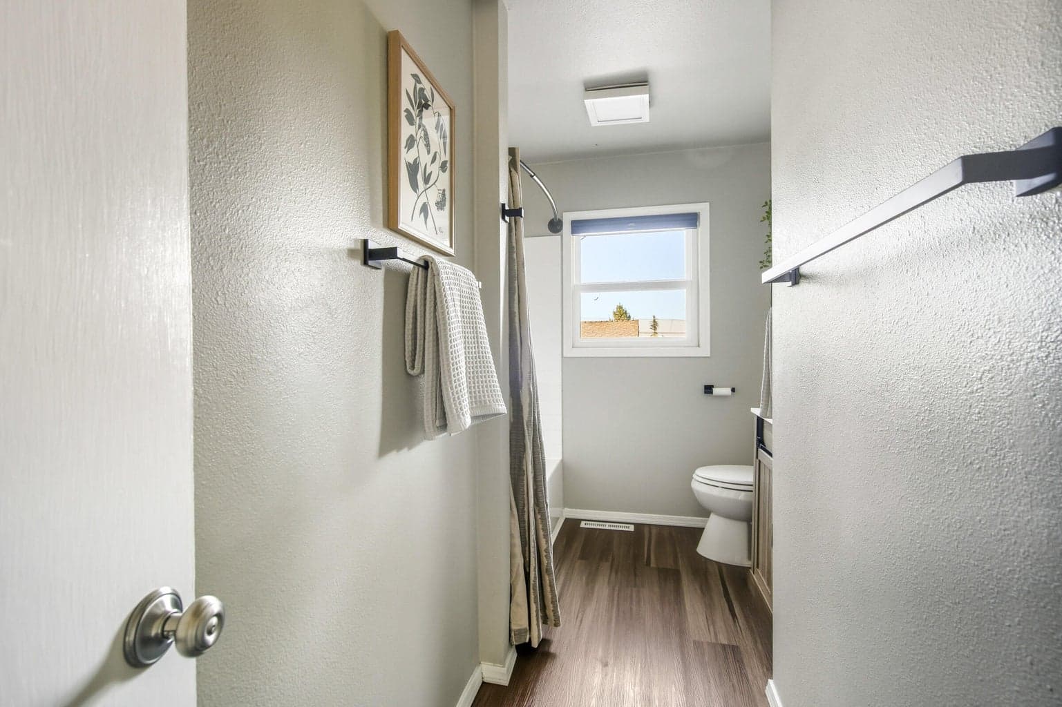 Photo of 464 NE Irving Avenue 20 of 36