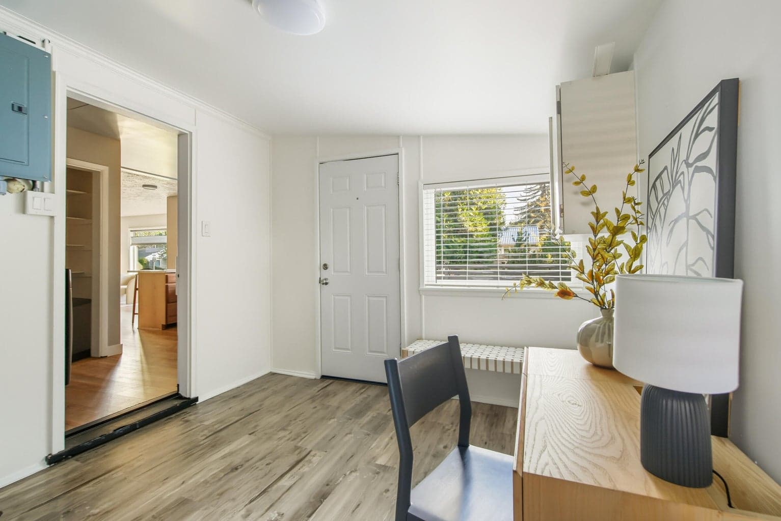 Photo of 464 NE Irving Avenue 21 of 36