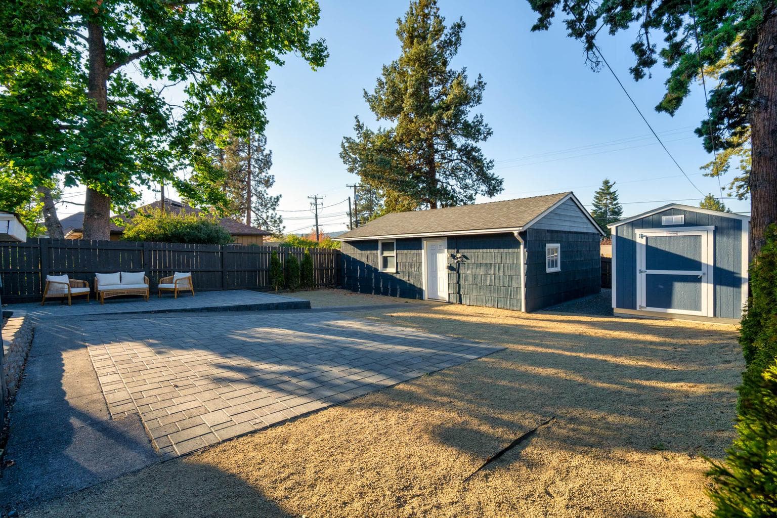 Photo of 464 NE Irving Avenue 26 of 36